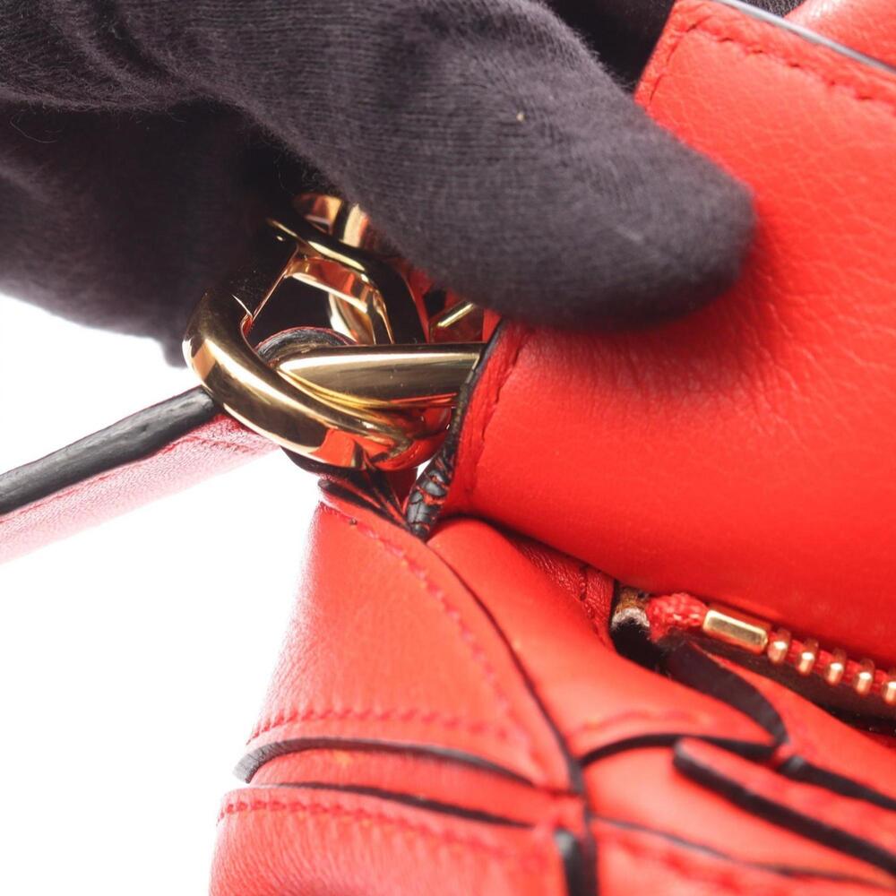 LOEWE Puzzle Bag Medium Handbag Leather Women's Red - Picture 13 of 15